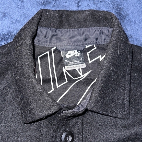 Nike SB Black shirt - men’s M - Picture 4 of 9